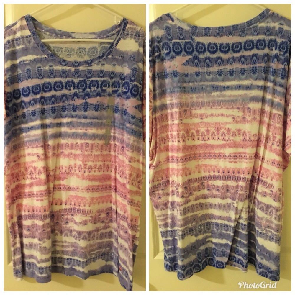 Gloria Vanderbilt T shirt
